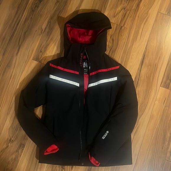 Spyder Captivate GTX Infinitum women’s ski jacket. Size 8 Black, red and white. - Picture 1 of 7